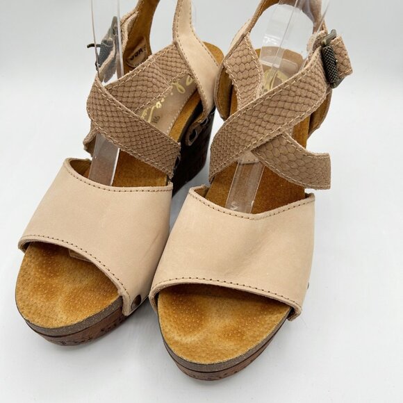 Sbicca Suede Leather Wedge Sandals Cross Straps Studded Boho Size 9 Women's - Picture 3 of 5